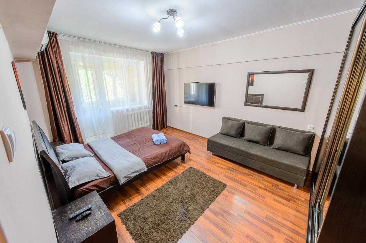 Apartments On Tole By 12 App 51 Almaty Exterior photo